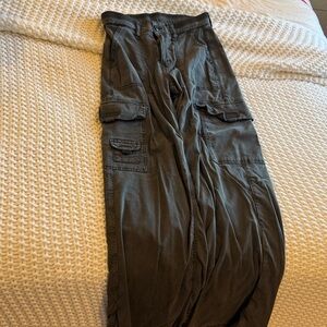 American Eagle stretchy cargo pants